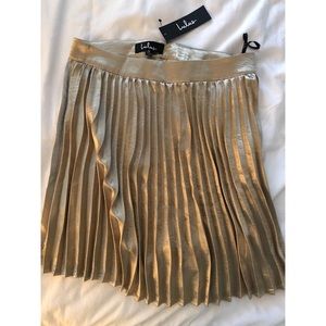Lulu’s Metallic Gold Pleated Mini Skirt